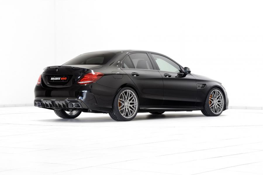  Mercedes-AMG C63 S 650 by Brabus 2016 года  (фото 2 из 15)